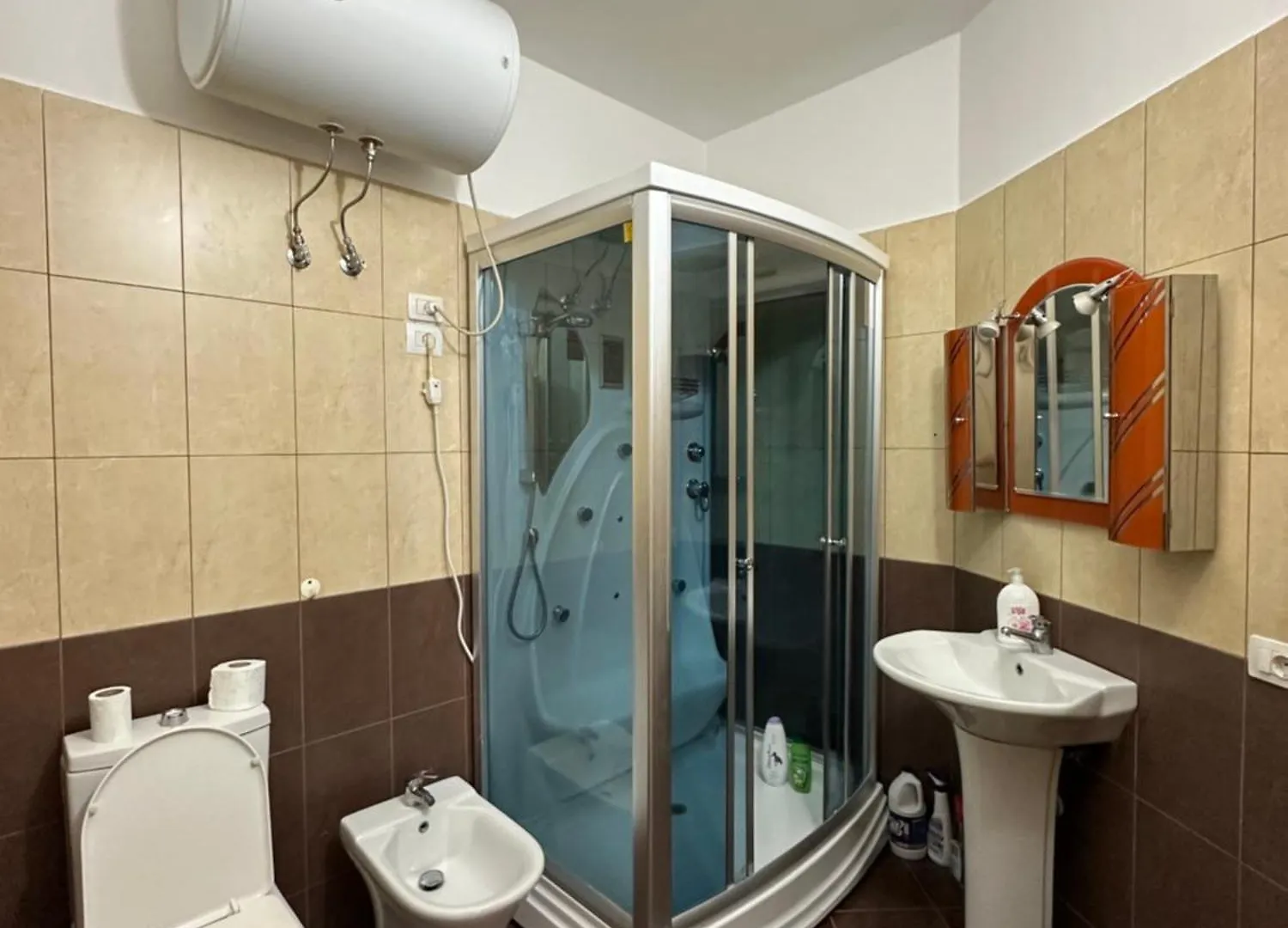 Aba 'S Apartament City 2 فلورا 0*,  ألبانيا