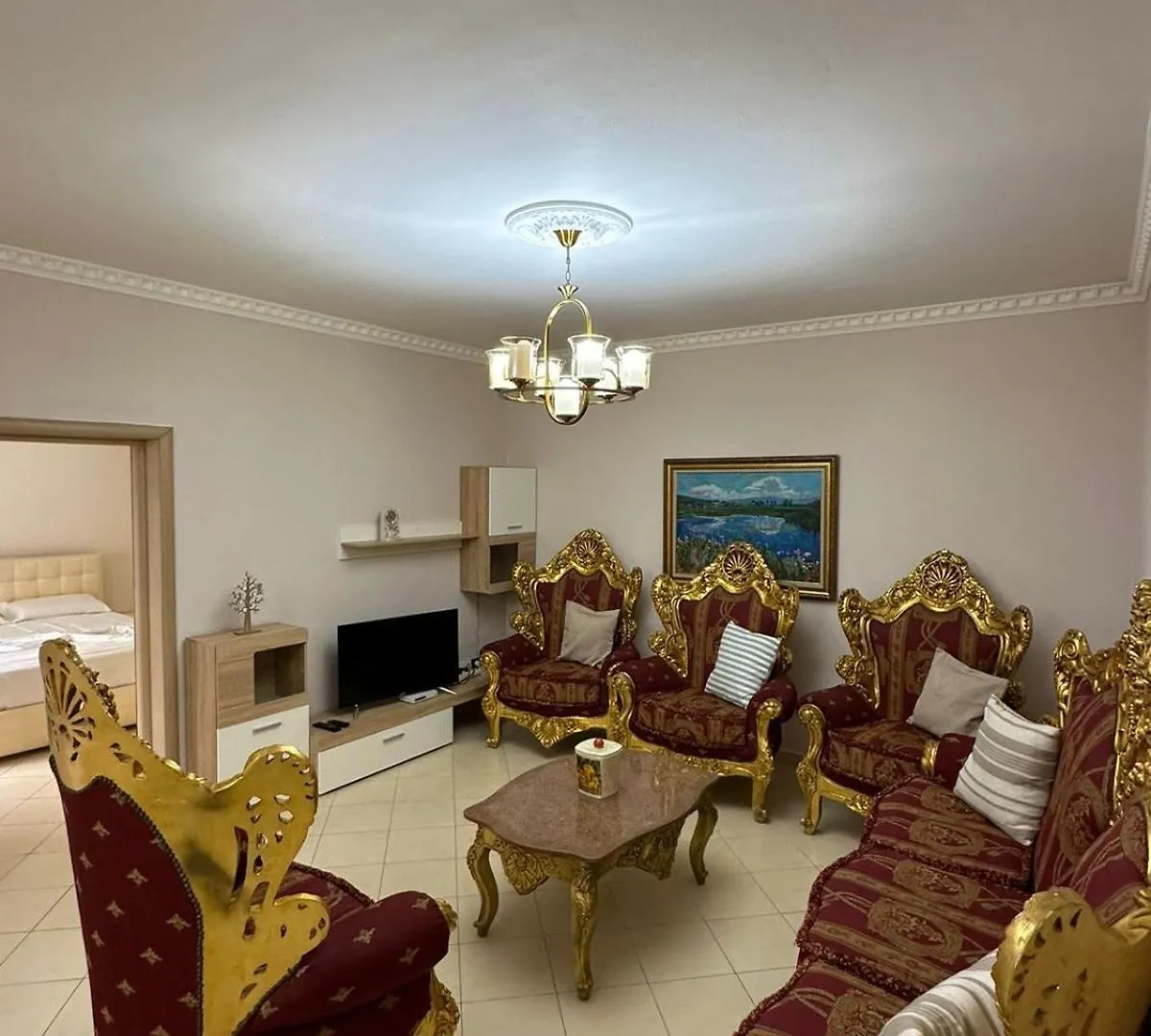 Aba 'S Apartament City 2 فلورا ألبانيا